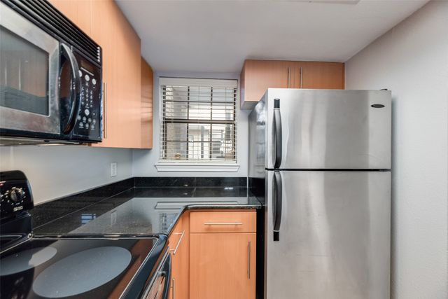 3901 Travis Street 106, Dallas, TX 75204