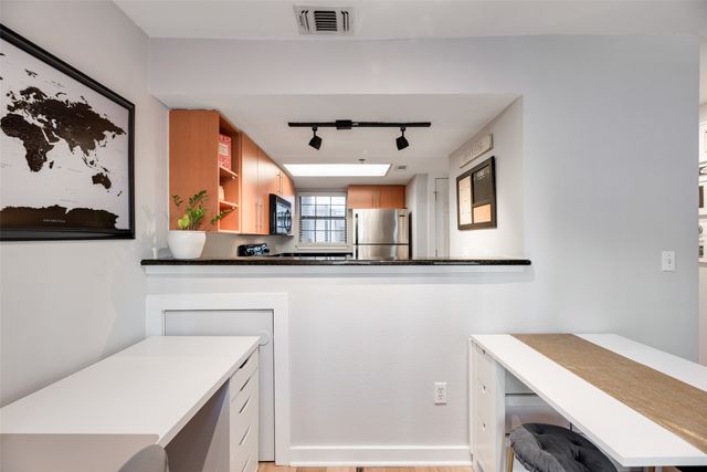 3901 Travis Street 106, Dallas, TX 75204