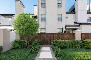 3901 Travis Street 106, Dallas, TX 75204