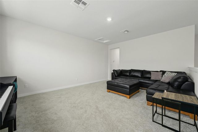 916 Leaning Oak LN, Georgetown, TX 78628