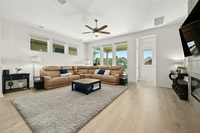 916 Leaning Oak LN, Georgetown, TX 78628