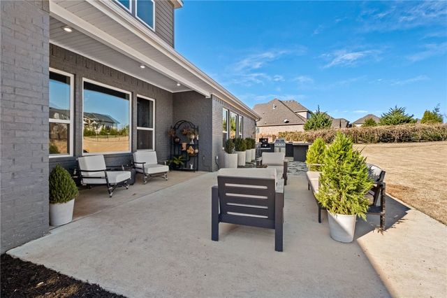 202 Torrance Drive, Cave Springs, AR 72718