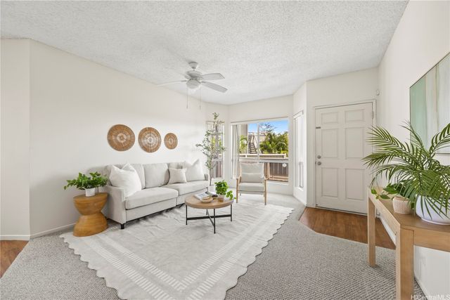 94-1255 Lumikula Street 6A, Waipahu, HI 96797
