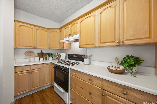 94-1255 Lumikula Street 6A, Waipahu, HI 96797