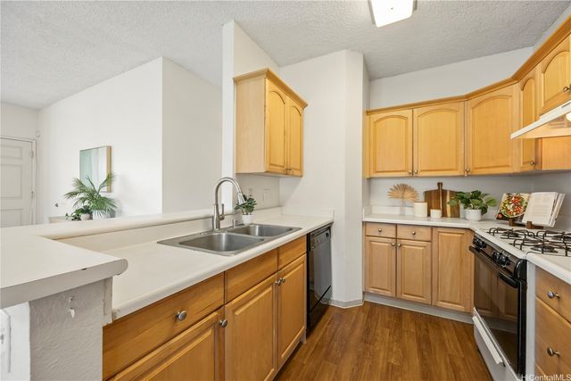 94-1255 Lumikula Street 6A, Waipahu, HI 96797