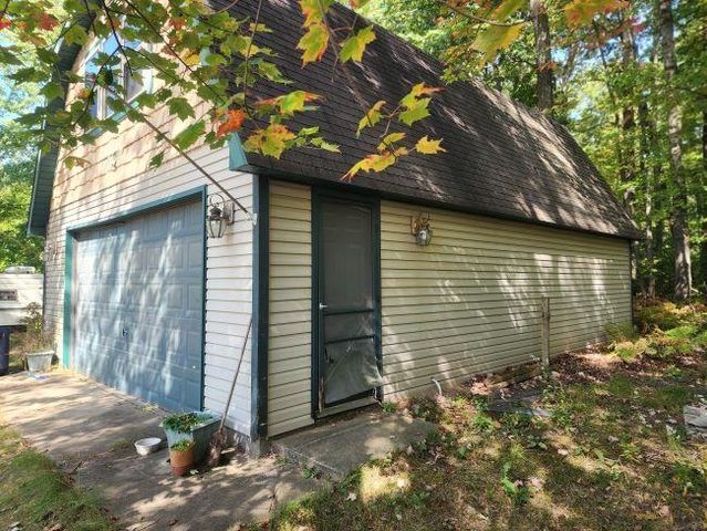 3143 Forest Road, Harrison, MI 48625