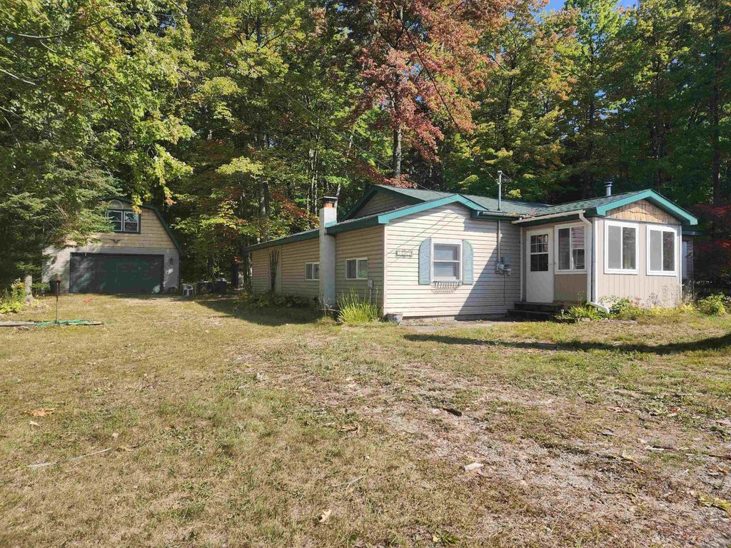 3143 Forest Road, Harrison, MI 48625