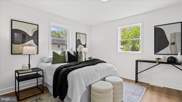 7956 OAKWOOD RD, Glen Burnie, MD 21061