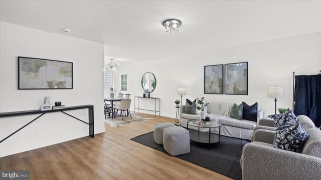 7956 OAKWOOD RD, Glen Burnie, MD 21061