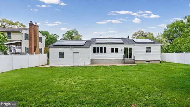 7956 OAKWOOD RD, Glen Burnie, MD 21061