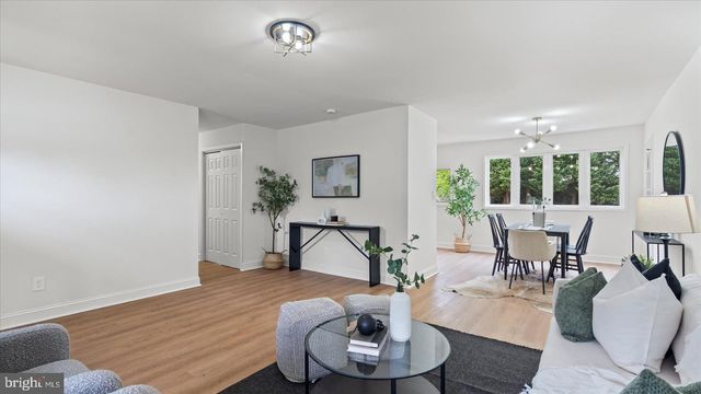 7956 OAKWOOD RD, Glen Burnie, MD 21061