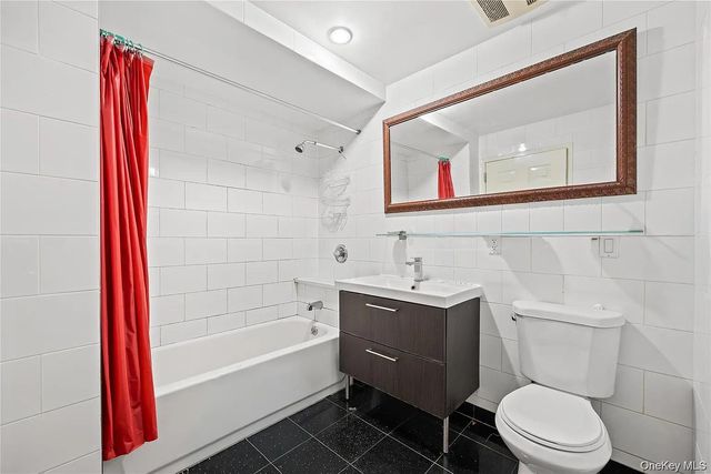 10607 Northern Boulevard 5B, Corona, NY 11368