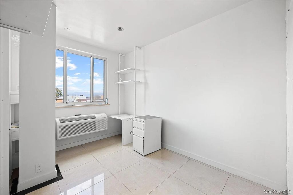 10607 Northern Boulevard 5B, Corona, NY 11368