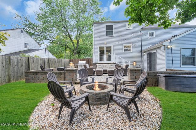 6 Volt Place, Middletown, NJ 07748