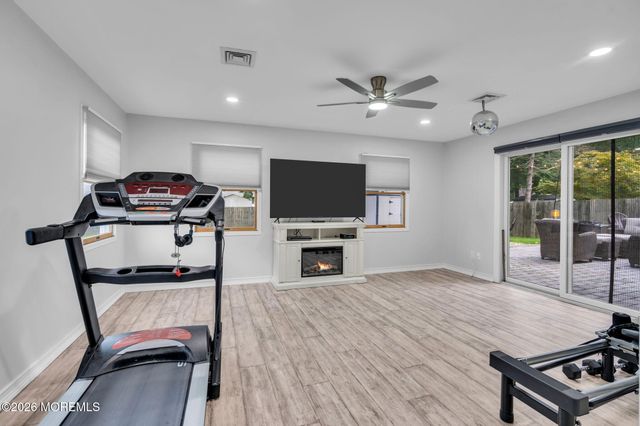 6 Volt Place, Middletown, NJ 07748