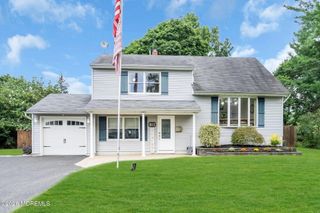 6 Volt Place, Middletown, NJ 07748