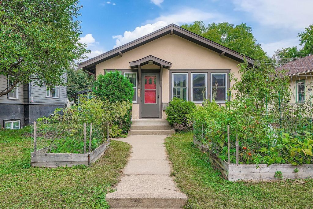 3121 34th Avenue S, Minneapolis, MN 55406