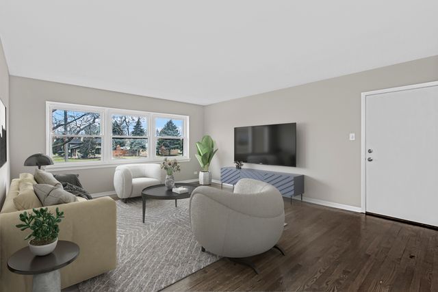 10630 W Cermak Road 2E, Westchester, IL 60154