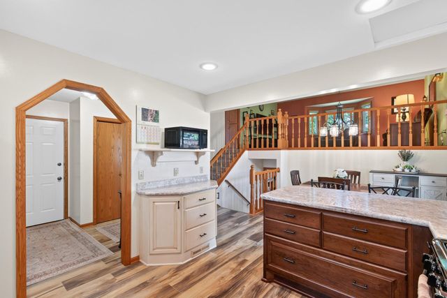 6043 Kalland Drive NE, Albertville, MN 55301