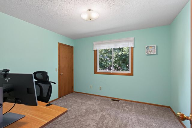 6043 Kalland Drive NE, Albertville, MN 55301