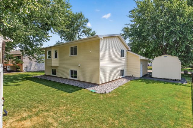 6043 Kalland Drive NE, Albertville, MN 55301