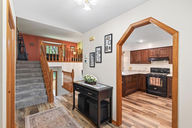 6043 Kalland Drive NE, Albertville, MN 55301