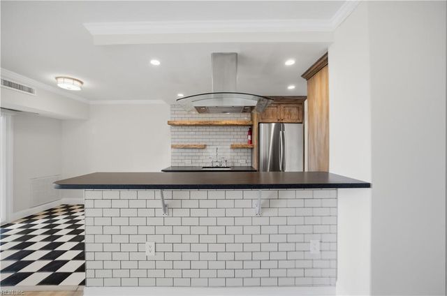 2830 Shore Dr Apt 704, Virginia Beach, VA 23451