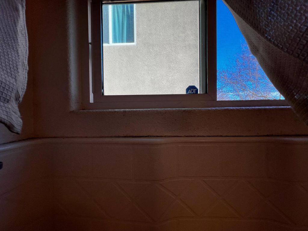 Image 34 of property listing at 4016 Neapolis Lane, Sacramento, CA 95834