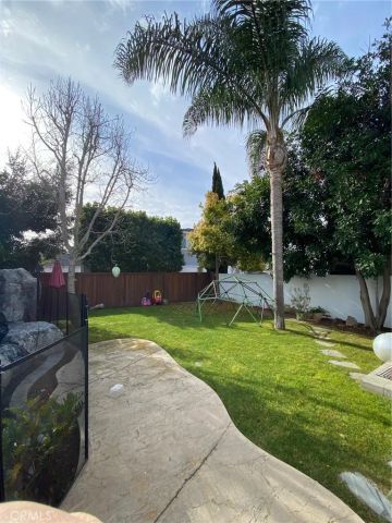 518 Westminster Avenue, Newport Beach, CA 92663