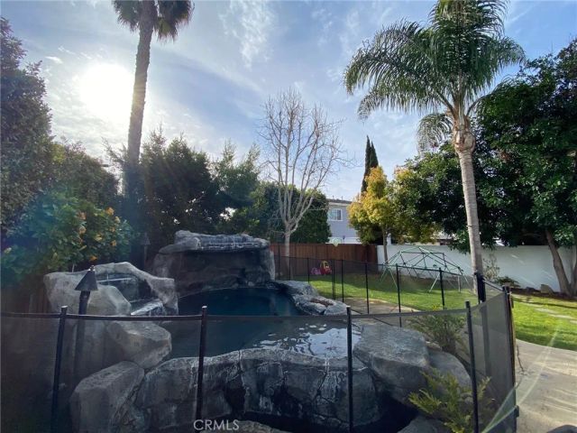 518 Westminster Avenue, Newport Beach, CA 92663