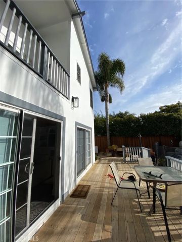 518 Westminster Avenue, Newport Beach, CA 92663