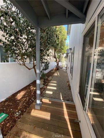 518 Westminster Avenue, Newport Beach, CA 92663