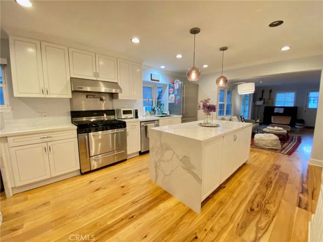 518 Westminster Avenue, Newport Beach, CA 92663