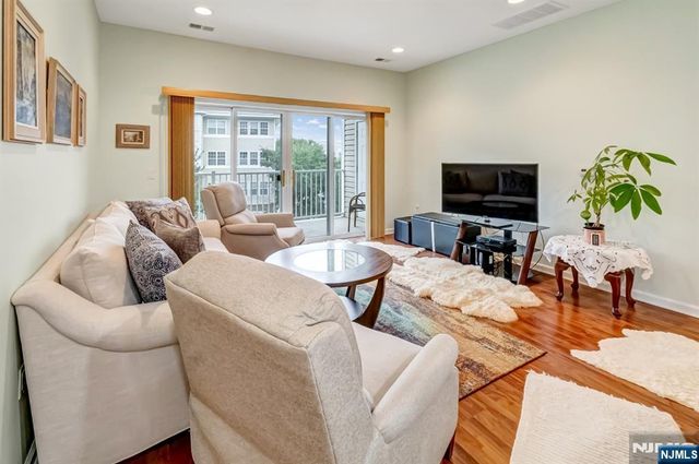 5223 Warrens Way, Wanaque, NJ 07465