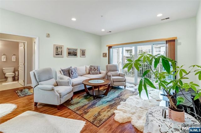 5223 Warrens Way, Wanaque, NJ 07465