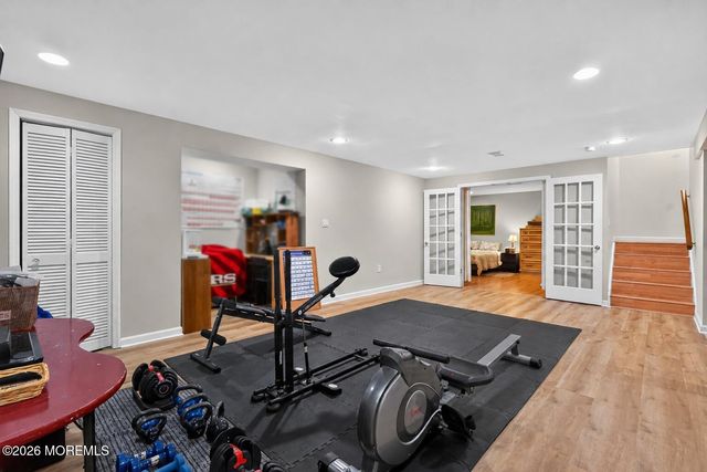 8 Rose Court, Marlboro, NJ 07746