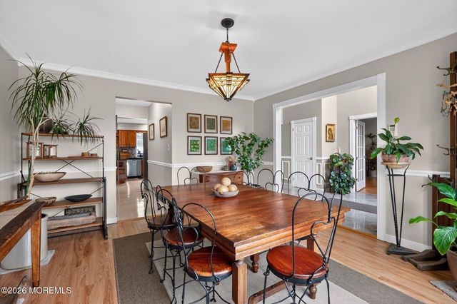 8 Rose Court, Marlboro, NJ 07746