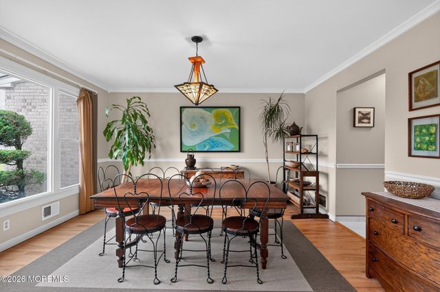 8 Rose Court, Marlboro, NJ 07746