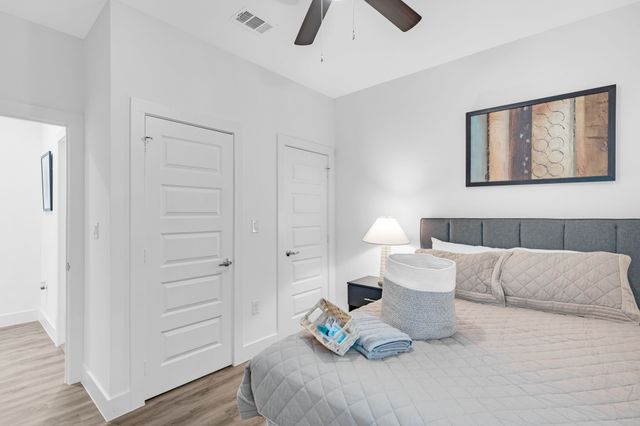 162 S Cisco Street, Dallas, TX 75246