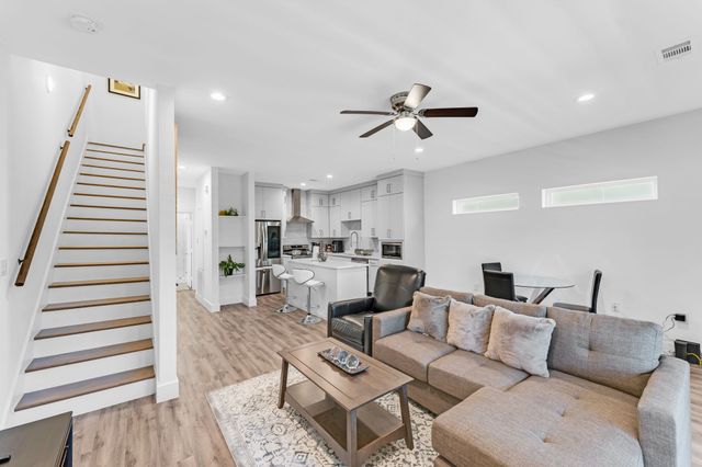 162 S Cisco Street, Dallas, TX 75246