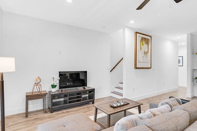 162 S Cisco Street, Dallas, TX 75246