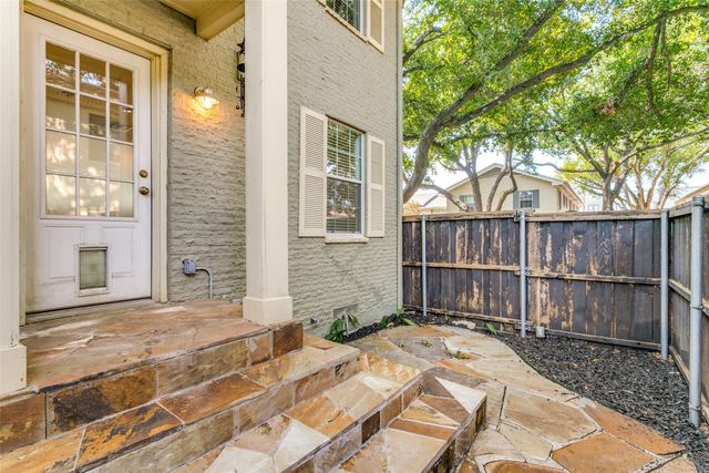 4736 Bradford Drive C, Dallas, TX 75219