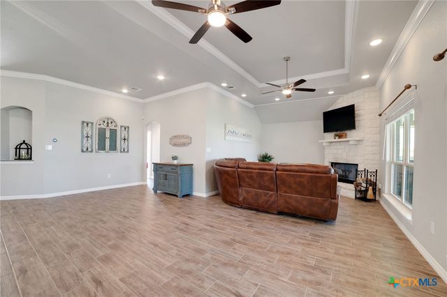 5125 Few Oaks Drive, Salado, TX 76571