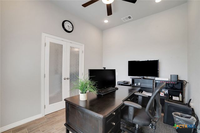 5125 Few Oaks Drive, Salado, TX 76571