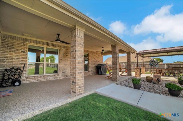 5125 Few Oaks Drive, Salado, TX 76571