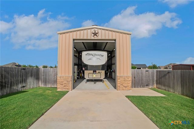 5125 Few Oaks Drive, Salado, TX 76571