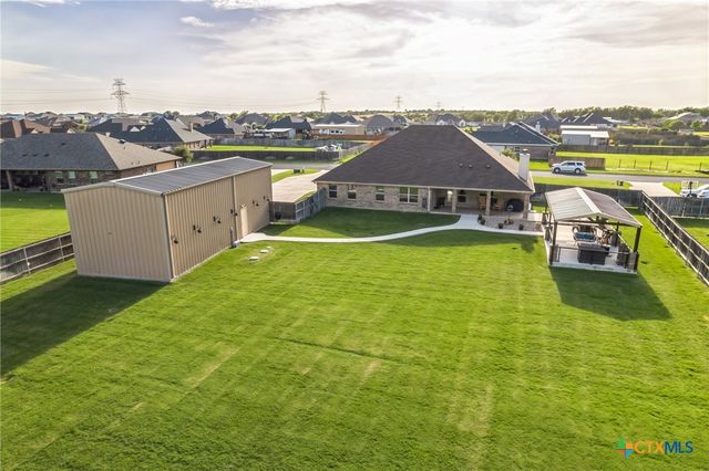 5125 Few Oaks Drive, Salado, TX 76571