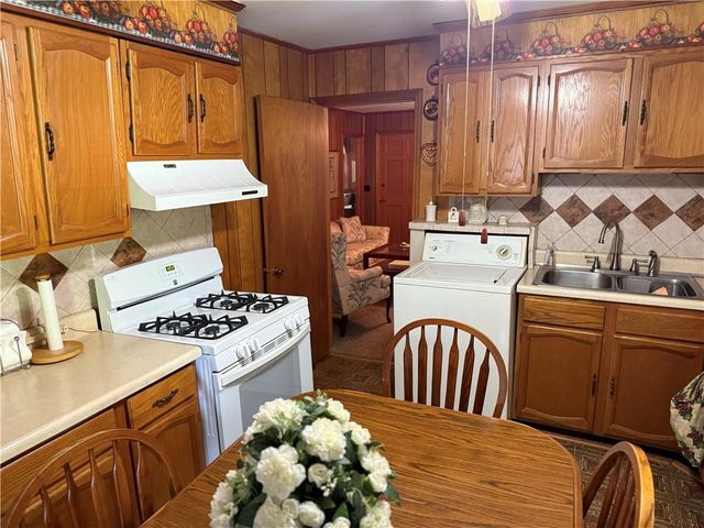 871 Malcom Street SE, Conyers, GA 30012
