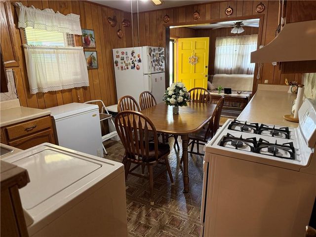 871 Malcom Street SE, Conyers, GA 30012