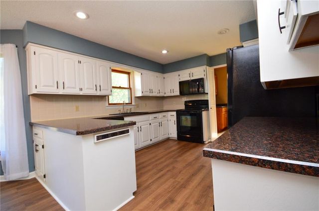 16100 W 147TH Terrace, Olathe, KS 66062